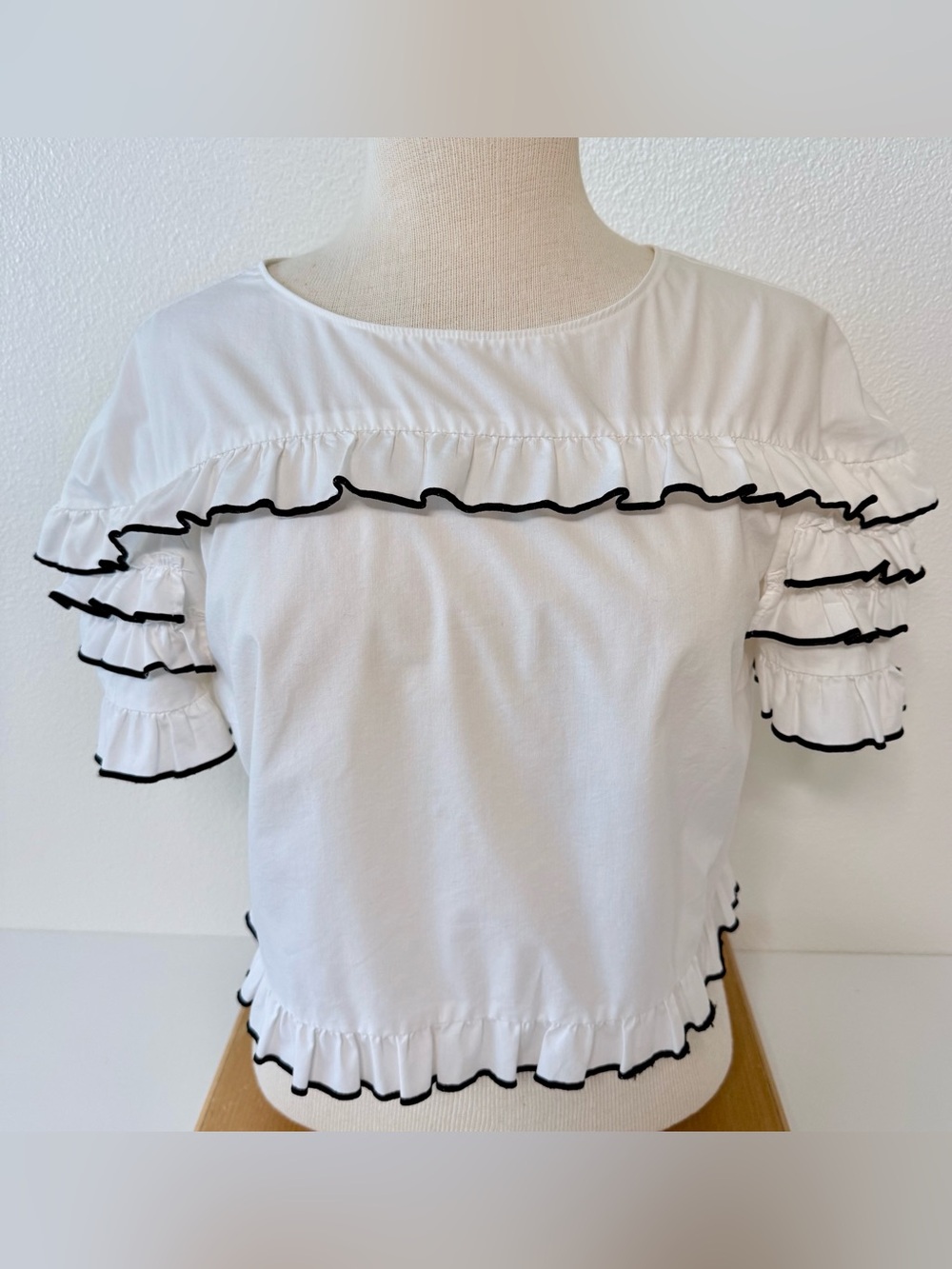 Zara Basic White Poplin Ruffle Top Blouse Black Trim Size Large